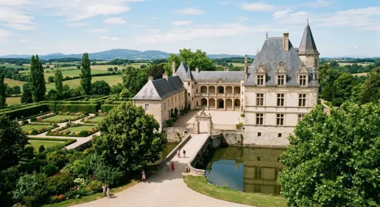 Le château de la Bâtie d'Urfé : joyau Renaissance au cœur de la plaine du Forez